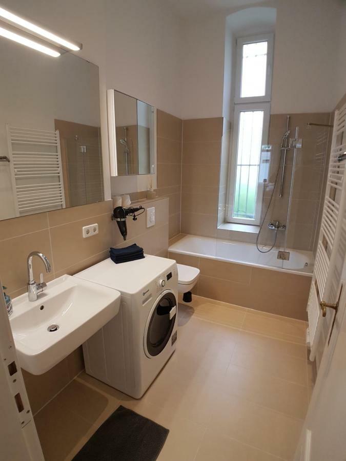 Lang Re By Rockchair Apartments L Superhost Status L 2 Bedrooms Boxspringbeds In City Center - Cozy Family & Business Flair Welcomes You! Βερολίνο Εξωτερικό φωτογραφία